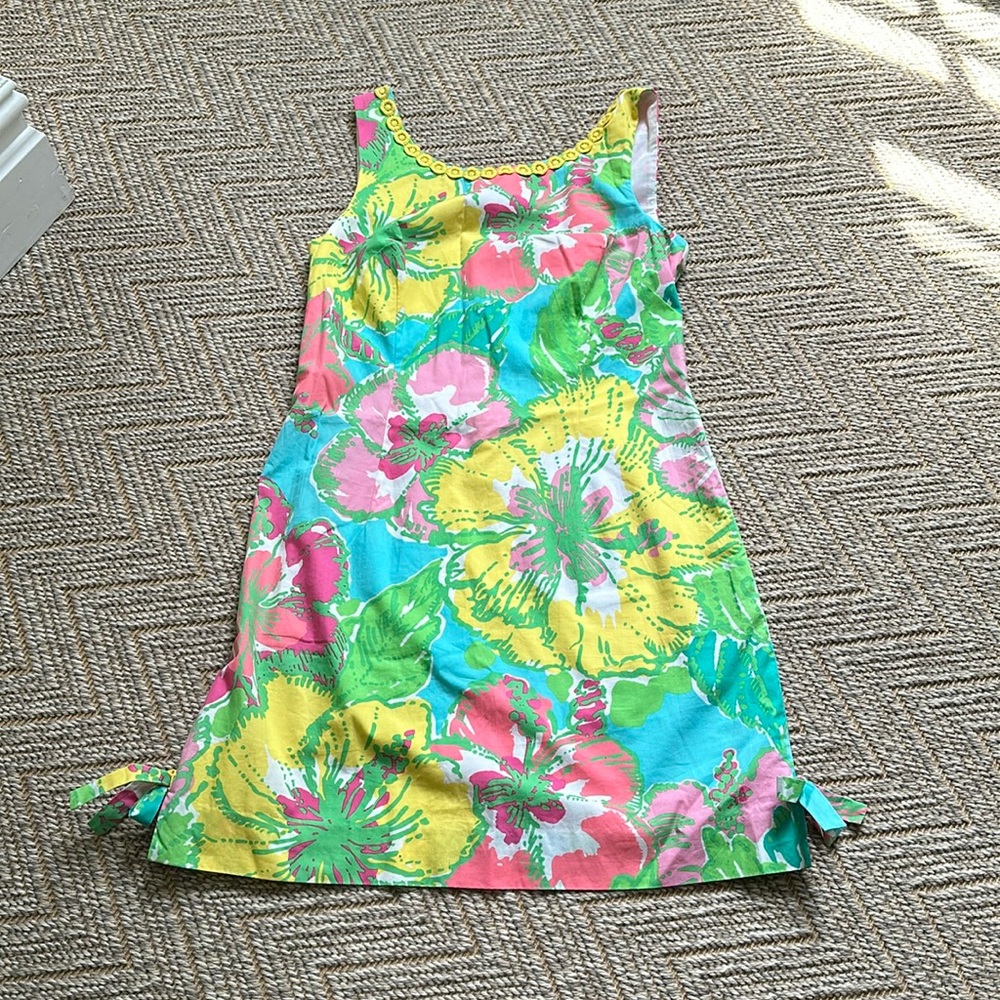 Lilly Pulitzer Floral Shift Dress. Perfect Condition